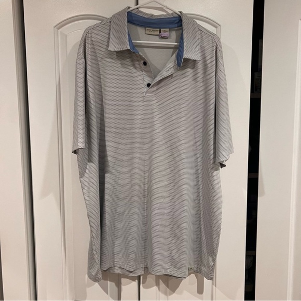Rorie whelan men’s XXL golf shirt‎ light gray with black Swiss dots